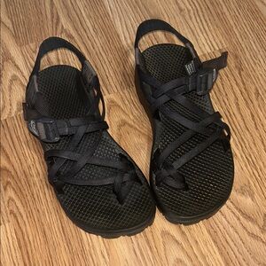 EUC Chaco Black Strappy Sandals
